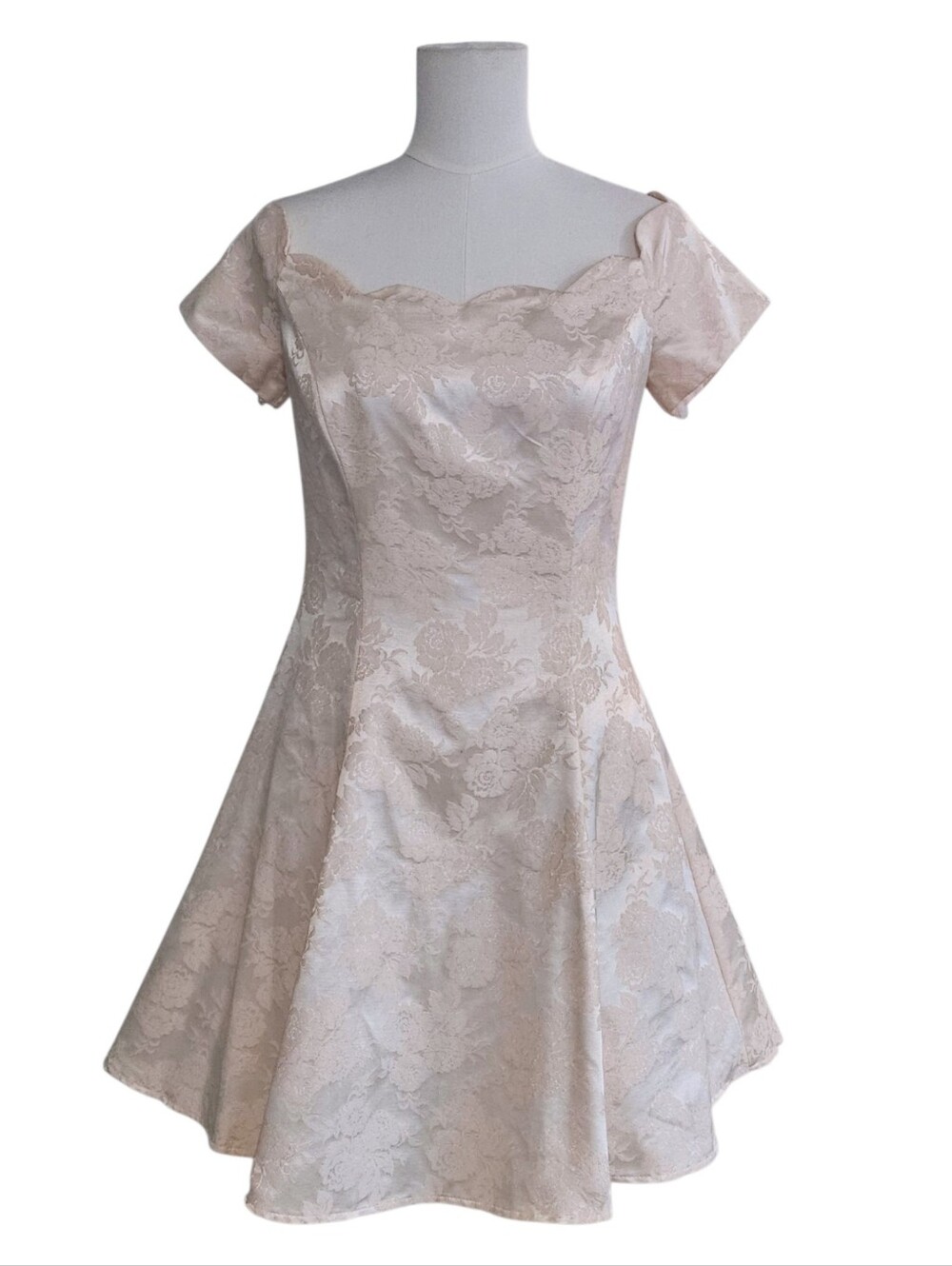 Vintage 80's Roberta Pale Blush Satin Dress Square/Sweetheart Neckline Size 7/8